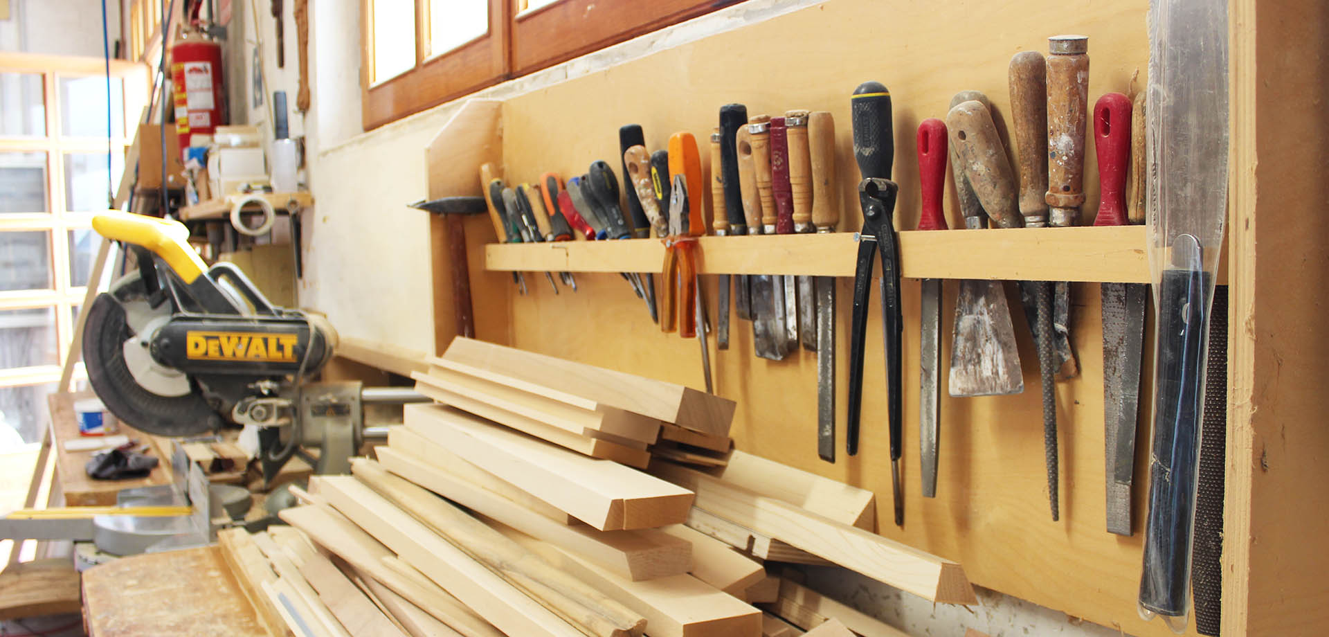 Falegnameria Fima, falegnameria artigianale a Grottammare (AP), progettazione arredamenti su misura in legno.